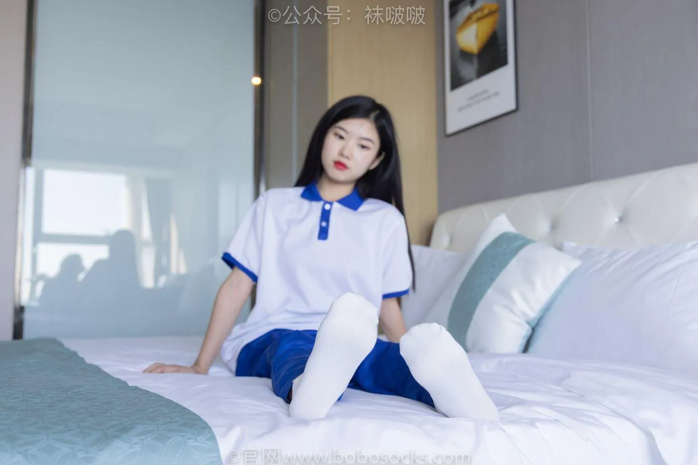 [BoBoSocks袜啵啵]NO.039 小奶熊-校服、vans帆布鞋、短白棉袜、裸足 [154P]插图9